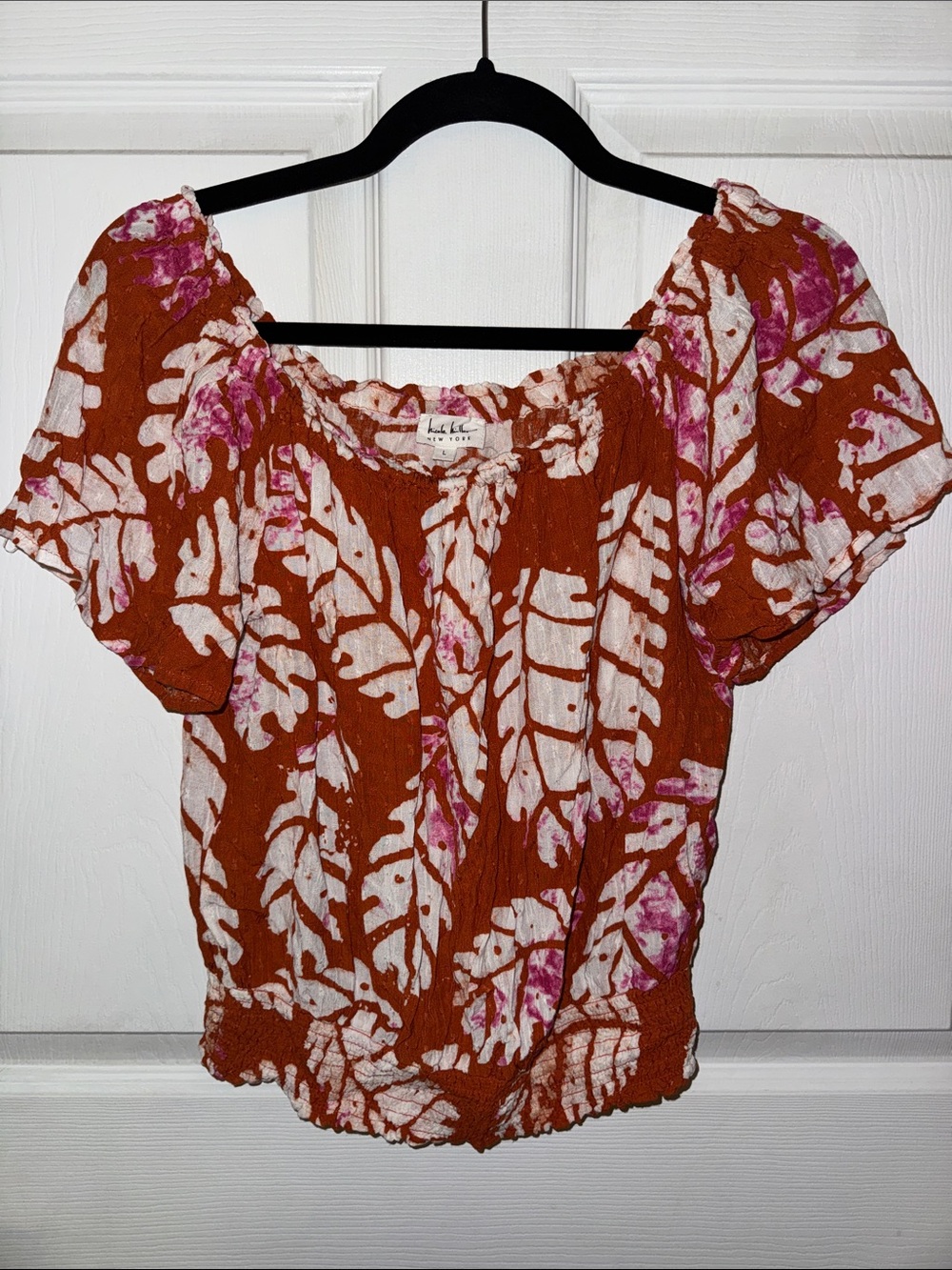 Nicole Miller Rust Leaf-Print Puff Sleeve Blouse with Pink Accents